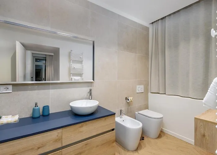 Center Bgynn Balcony Apartament