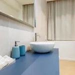 Center Bgynn Balcony *