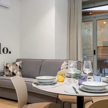 Center Bgynn Balcony Apartman *