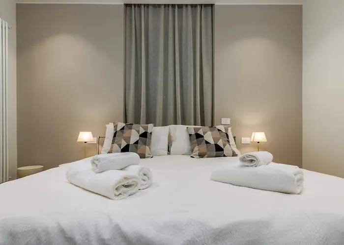 Center Bgynn Balcony *