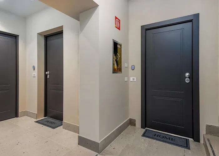 Center Bgynn Balcony Апартаменты *