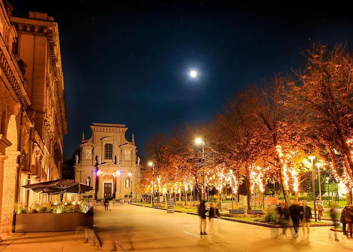 Center Bgynn Balcony