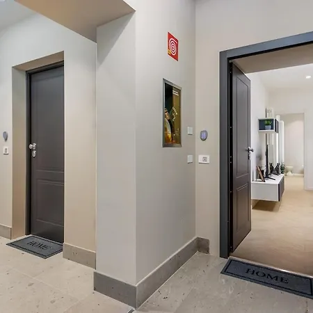 Center Bgynn Balcony Apartamento *